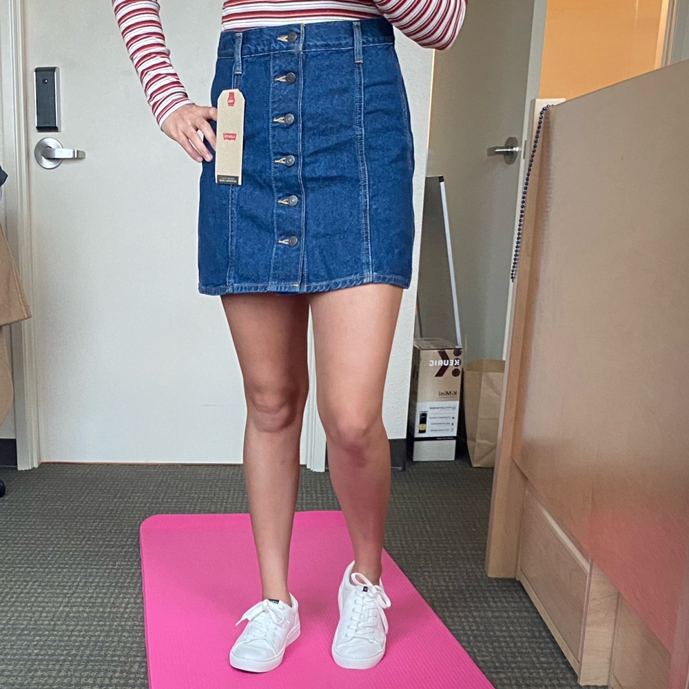 Levi’s Denim Button-Front Skirt